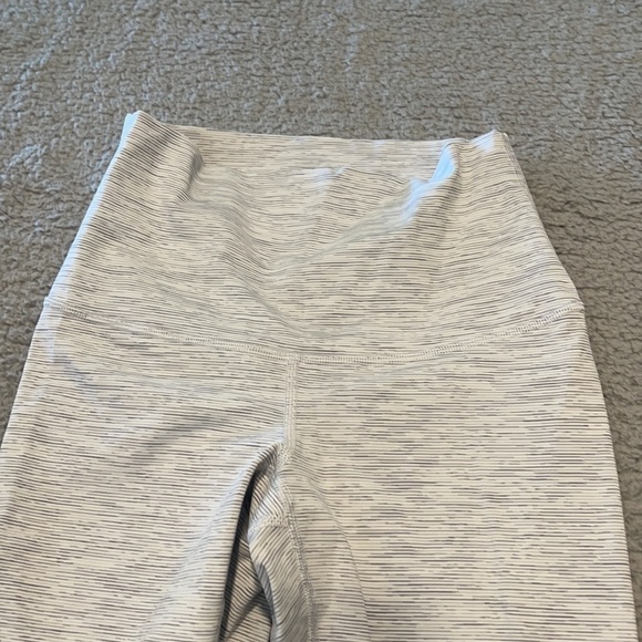 Lululemon Wunder Under Crop High-Rise *Roll Down Scallop Full-On Luxtreme 23" - Picture 5 of 7